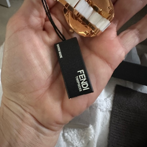 Fendi Momento Diamond Bug Ceramic Rose Watch - Picture 3 of 6